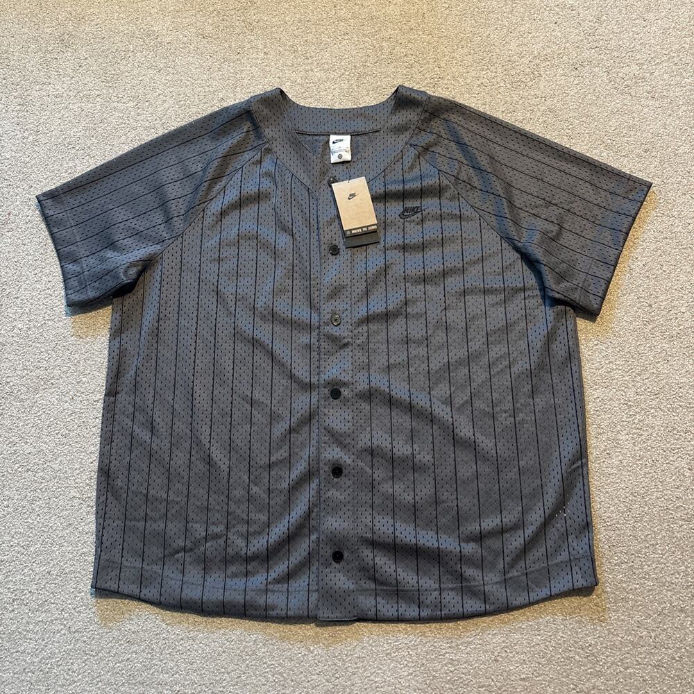 Nike Sportswear Club Men's Baseball Jersey Short Sleeve Logo Gray/Black NWT